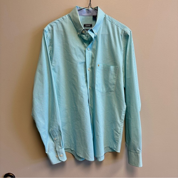 Izod Men’s Blue Checkered Dress Shirt Size Small - Picture 2 of 3
